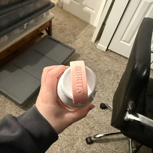 Brita 26oz Blush Pink Plastic Water Bottle With Filter - Picture 4 of 5